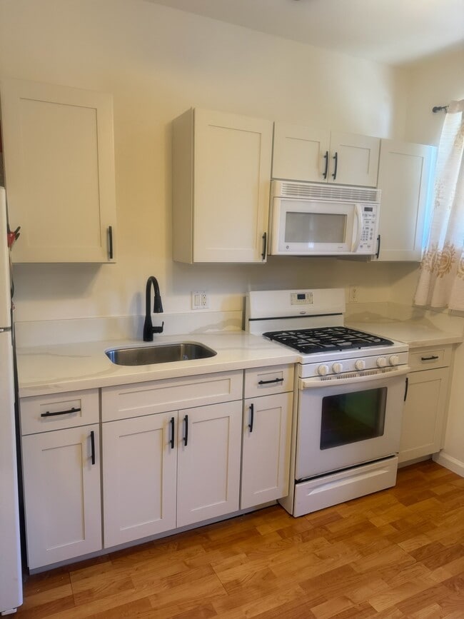 47-445 Lulani St, Unit A in Kaneohe, HI - Building Photo - Building Photo