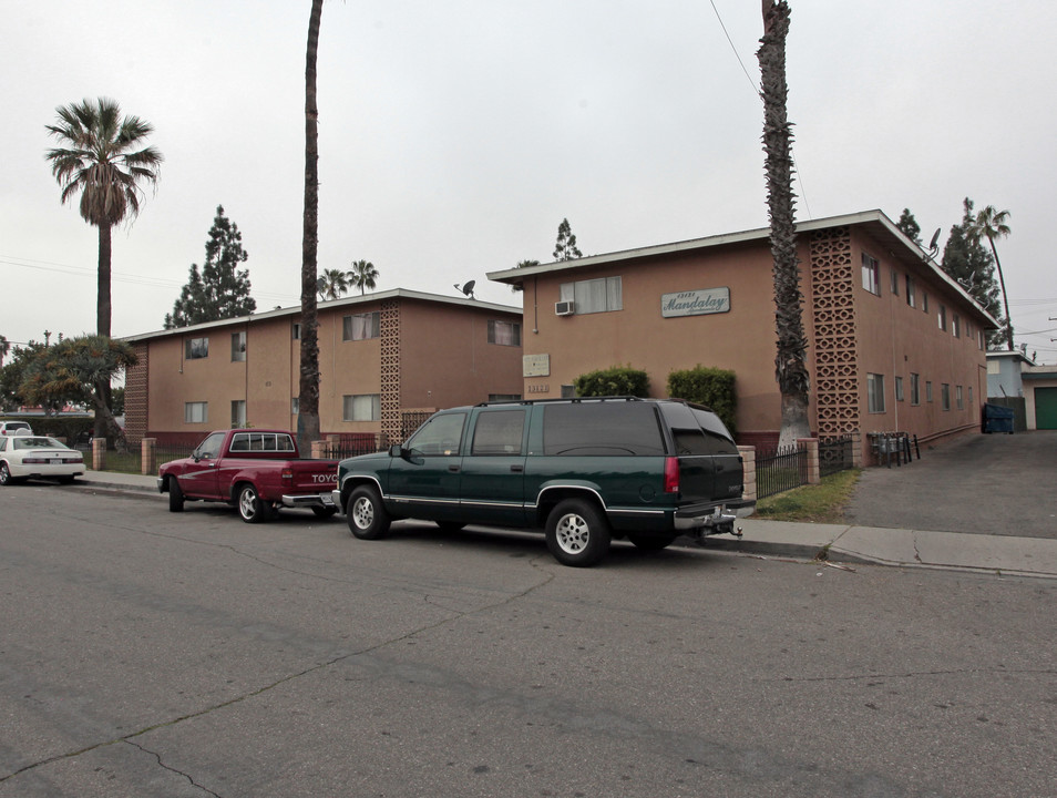 Mandalay Apartments in Garden Grove, CA - Building Photo