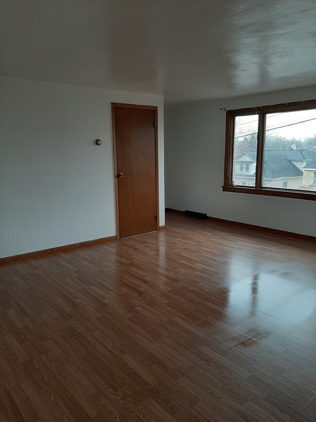 517 Stafford Ave, Unit 2nd Floor in Syracuse, NY - Foto de edificio - Building Photo