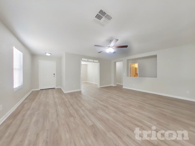 15612 W Port Au Prince Ln in Surprise, AZ - Building Photo - Building Photo