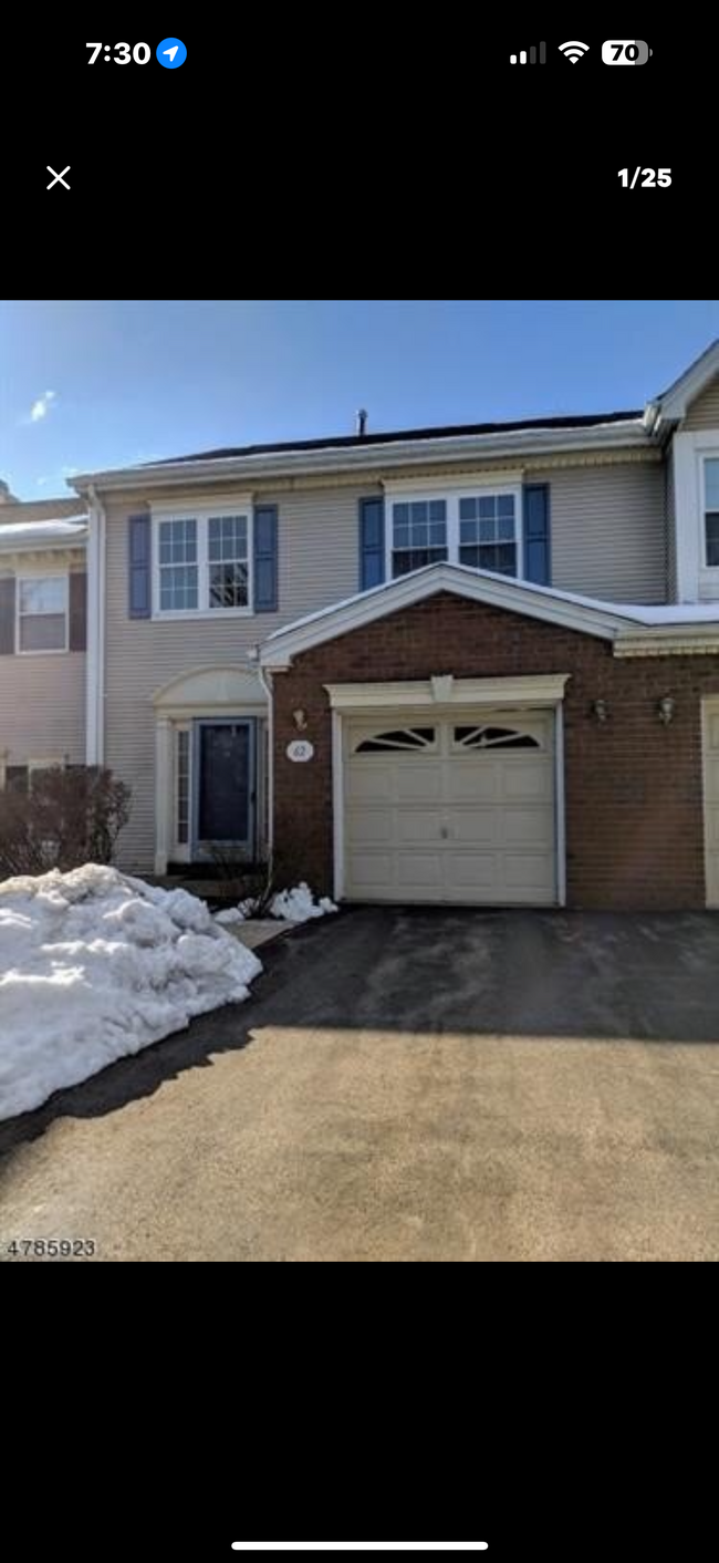 62 Topaz Dr