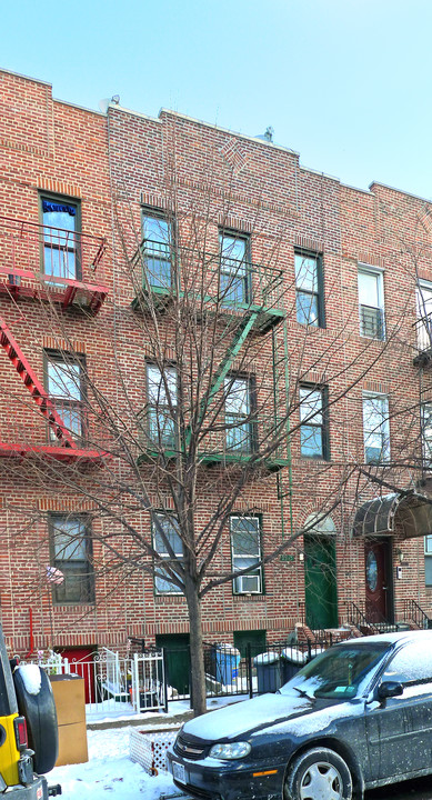 23-15 28th Ave in Astoria, NY - Building Photo