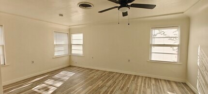 626 Charlana Dr in Bakersfield, CA - Building Photo - Building Photo