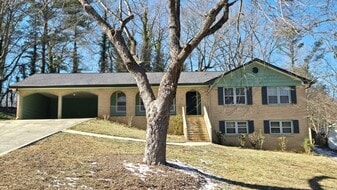 4270 E Hamill Dr in Buford, GA - Building Photo