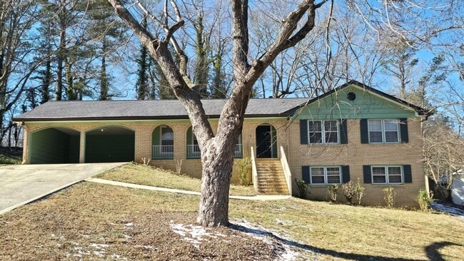 property at 4270 E Hamill Dr