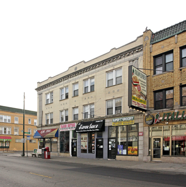 2301-2305 W Devon Ave in Chicago, IL - Foto de edificio - Building Photo