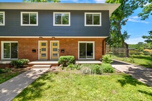 629 Brooks St in Ann Arbor, MI - Building Photo