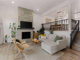 2510 Woodlands Way in Oceanside, CA - Building Photo