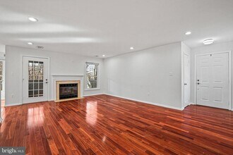 1577 Church Hill Pl in Reston, VA - Building Photo - Building Photo