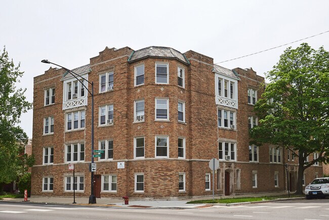 property at 3223 W Ardmore Ave
