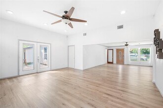 1604 Springdale Rd in Austin, TX - Building Photo - Building Photo