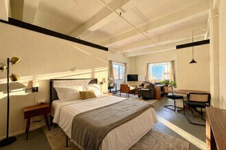 823 N 2nd St, Unit SI ID1508029P in Milwaukee, WI - Foto de edificio - Building Photo