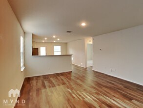 7352 Littlefoot Ln in San Antonio, TX - Building Photo - Building Photo