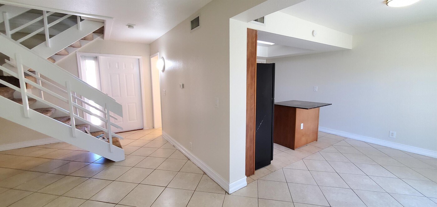 519 SW 1st Ct in Boynton Beach, FL - Building Photo