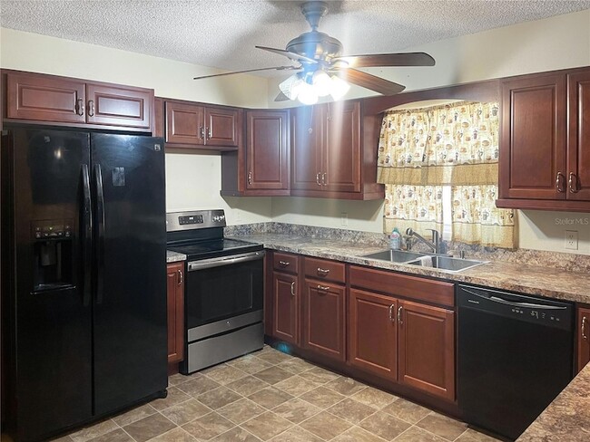321 E Gunter St in Haines City, FL - Building Photo - Building Photo