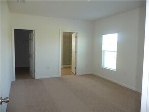 1300 Lexington Square SW in Vero Beach, FL - Building Photo - Building Photo