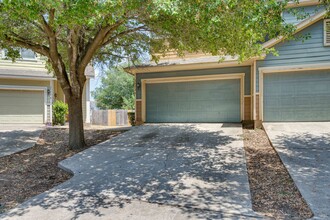 2422 Allred Dr in Austin, TX - Building Photo - Building Photo