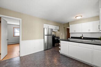 8317 W Summerdale Ave in Chicago, IL - Building Photo - Building Photo