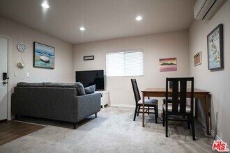 306 E 36th St in Los Angeles, CA - Building Photo - Building Photo