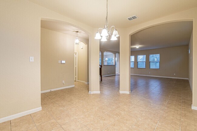 6802 Fort Bend in San Antonio, TX - Building Photo - Building Photo