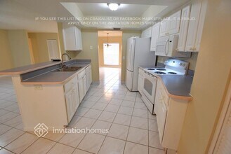 1624 Carter Oaks Dr in Valrico, FL - Building Photo - Building Photo