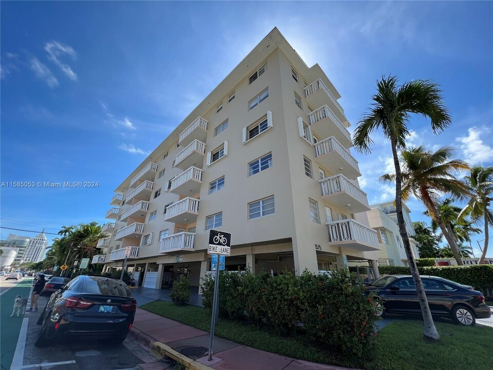 1575 Euclid Ave, Unit 505 in Miami Beach, FL - Building Photo