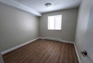 Campbell Place Apartments in Sault Ste Marie, ON - Building Photo - Building Photo
