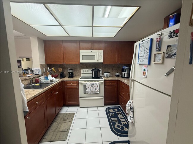 12209 SW 14th Ln in Miami, FL - Building Photo - Building Photo