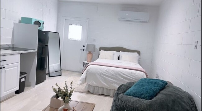 3122 Eleuthera Ln, Unit Apt 101