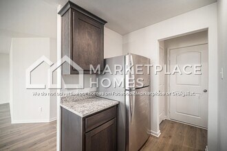 904 Crimson Wolf Rd in Fort Worth, TX - Foto de edificio - Building Photo
