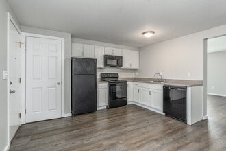 Worthington Commons in Columbus, OH - Foto de edificio - Interior Photo