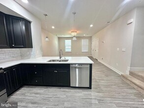 24706 Pantzlaff Farm Terrace in Dulles, VA - Building Photo - Building Photo