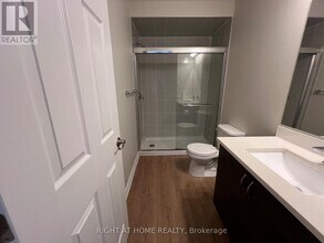 195 Harmattan Ave in Ottawa, ON - Building Photo - Building Photo