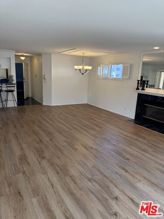 1250 S Westgate Ave in Los Angeles, CA - Building Photo