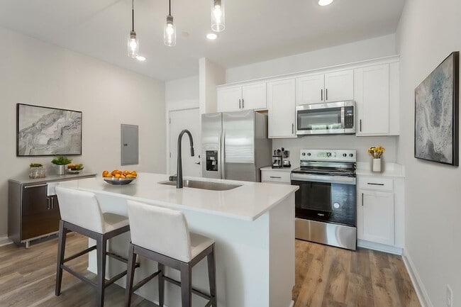 2318 E Main St, Unit N-303 in Chattanooga, TN - Building Photo - Building Photo
