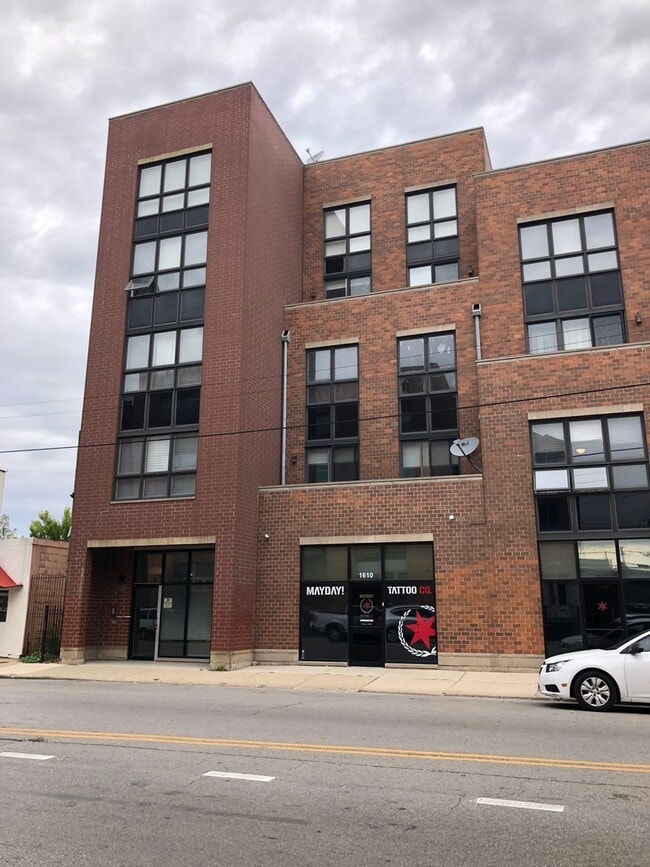 property at 1610 W Grand Ave