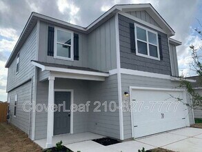 772 Shoal Crk in New Braunfels, TX - Building Photo - Building Photo