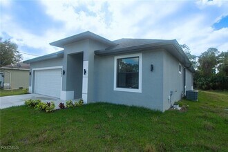2906 16th St SW in Lehigh Acres, FL - Foto de edificio - Building Photo