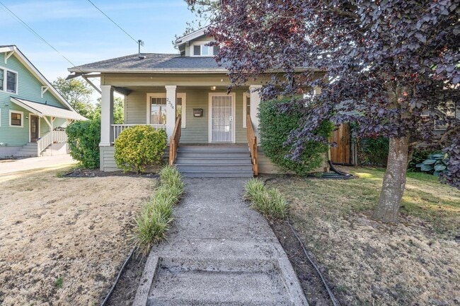 property at 2334 SE 43rd Ave