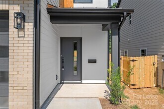 2011 Wilson Ave in Charlotte, NC - Building Photo - Building Photo