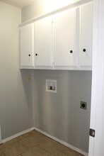 4026 Parkwoods Ln in Midwest City, OK - Building Photo - Building Photo