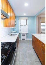 41-09 41st St-Unit -4B in Queens, NY - Building Photo - Building Photo