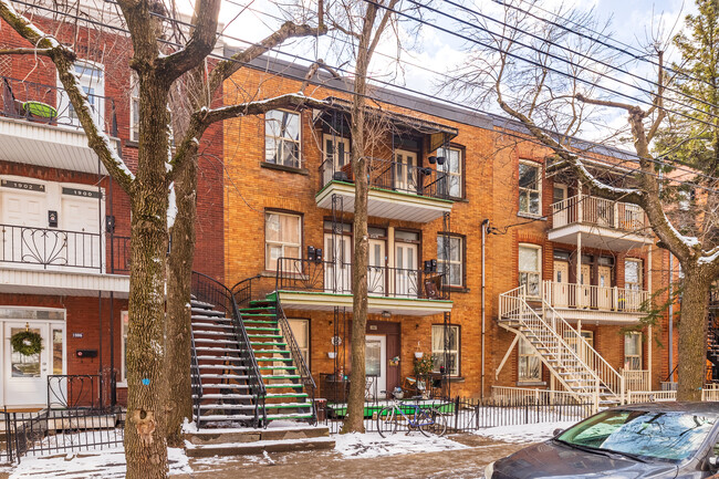 1892-1898 Gilford St in Montréal, QC - Building Photo - Primary Photo