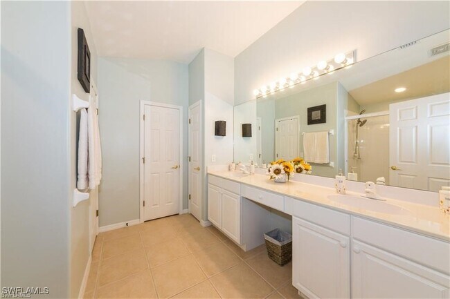 property at 10057 Oakhurst Way