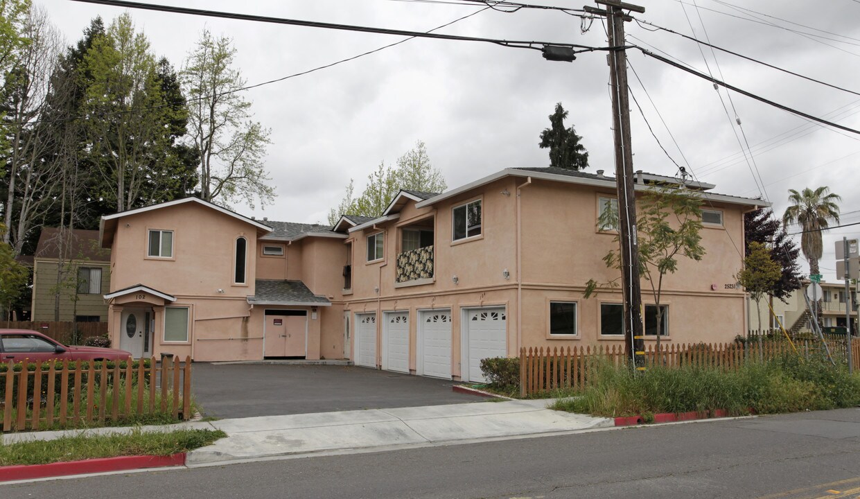 25231 Whitman St in Hayward, CA - Building Photo