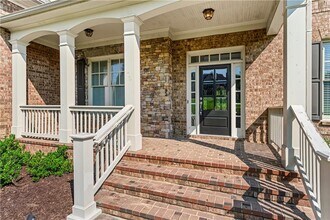 1070 Windfaire Pl in Roswell, GA - Building Photo - Building Photo
