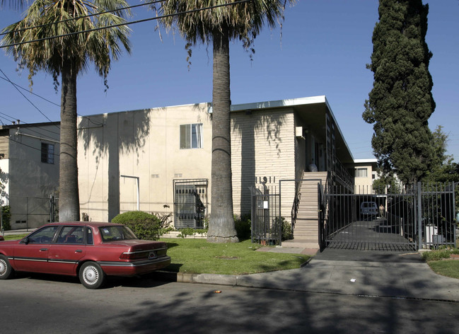 11911 Hart St in North Hollywood, CA - Building Photo - Building Photo