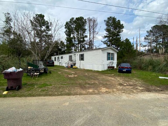 Pride Estates Mobile Home Park in Americus, GA - Building Photo - Building Photo