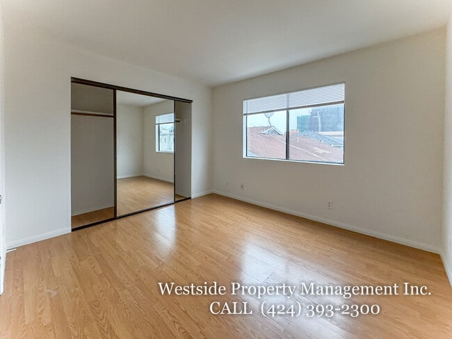 2488-2490 Purdue Avenue in Los Angeles, CA - Foto de edificio - Building Photo