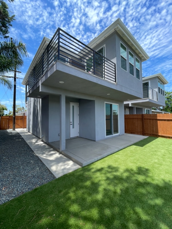 4325-4331 Clairemont Dr
